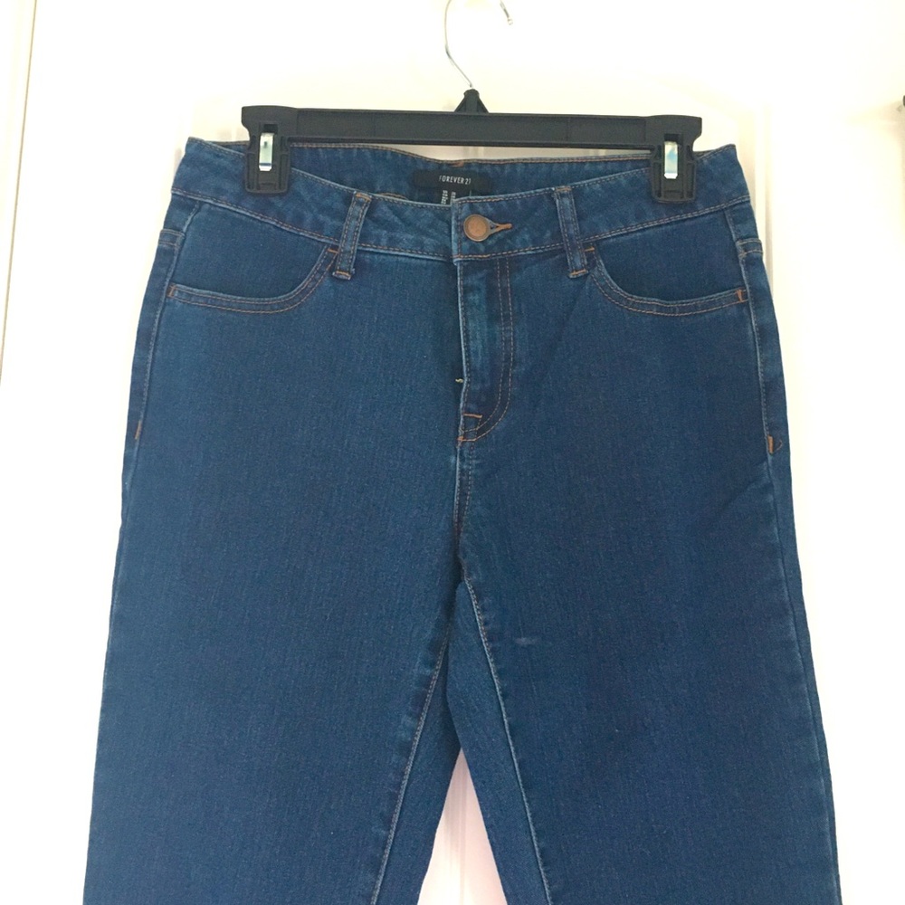 NWOT Forever 21 Medium-Dark Wash Jeans